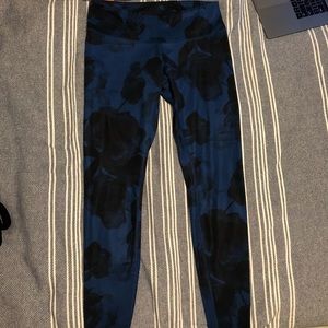 Lululemon black and blue leggings
